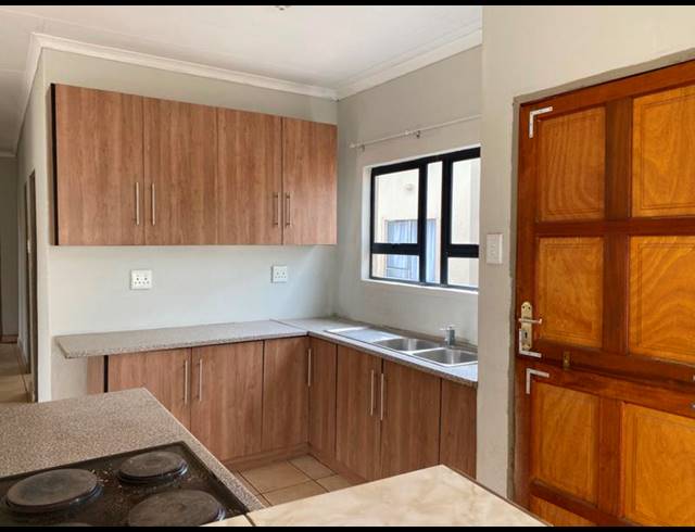3 BEDROOM PROPERTY TO RENT IN CHROOM PARK
